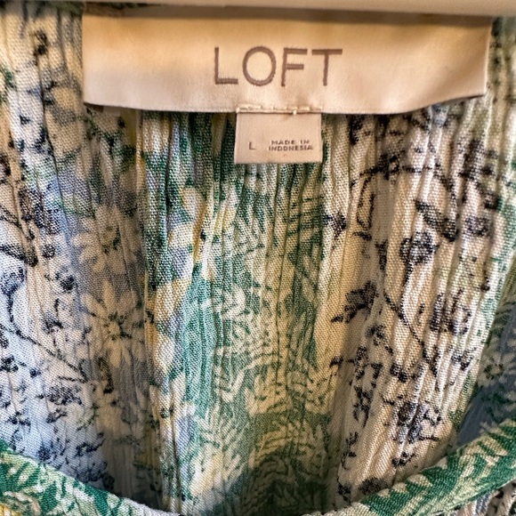 LOFT Multicolor Floral Blouse - Picture 6 of 7